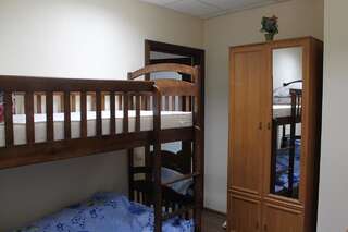 Хостелы Best4Rest Киев Кровать в общем 6-местном номере для мужчин и женщин-5